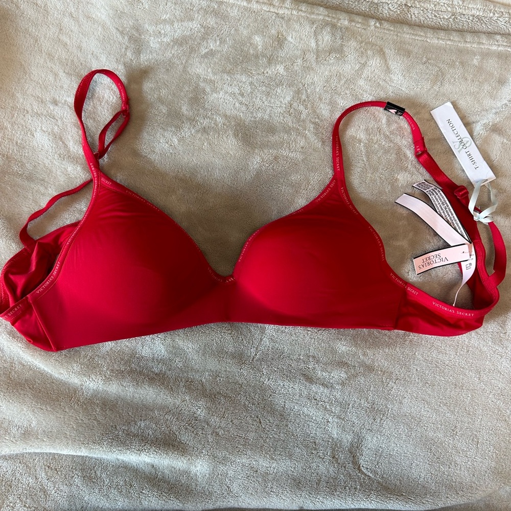 Victoria's Secret Red  T-Shirt Bra